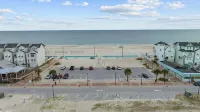 Charming Vacation Home Walking Distance to the Beach and Pool Access