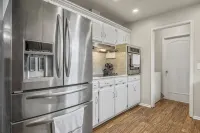 Charming 3-bedroom house central to everything in Edmond and handy to OKC - 3-Star