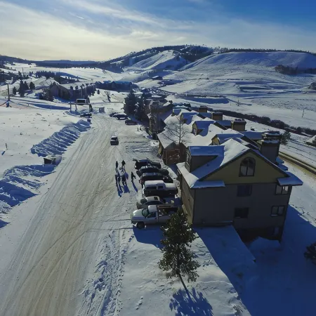 Ski in Ski Out Newley Updated 2 Bed 2 Bath & Pull Out! Walk to Lift!  Reviews!