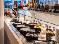 Globana Airport Hotel - Breakfast
