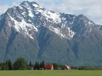 Beautiful Butte BNB 1-bedroom apartment in fantastic Palmer with WiFi. - Apartments