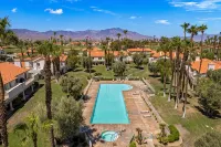 Beautiful Desert Falls Country Club Upper Unit Condo - Homestays