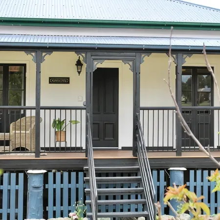 Marlay View Cottage. Luxurious, modern, spacious.
