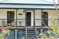 Marlay View Cottage. Luxurious, modern, spacious.