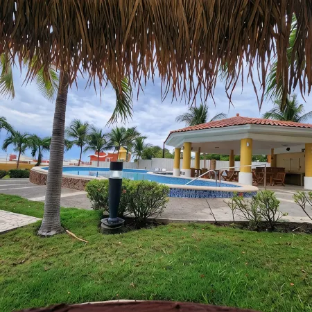 Encanto en Playa Serena - Gorgeous 2BR apt on Panama's black sand beach & pool