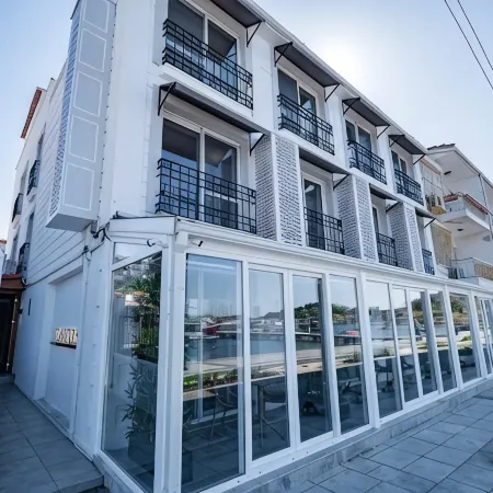 Bd Suites