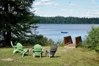 Your Maine Lake Escape — Waterfront, Peaceful, Pet-Friendly - Feriehus
