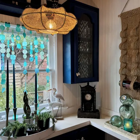 Beachy Chic Seaside Retreat-gas fireplace & firepit, steps to beach, prom & town