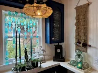 Beachy Chic Seaside Retreat-gas fireplace & firepit, steps to beach, prom & town