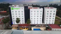Holiday Inn Express GUADALAJARA AEROPUERTO by IHG - Family
