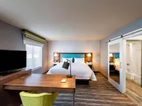Hampton Inn & Suites by Hilton Keller Town Center Hotels in Келлер