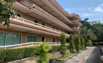Tharapark View Hotel