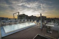 M&F Hotel - piscina
