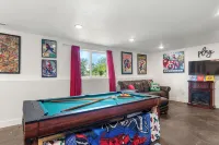 Luxury 6Br |Hot Tub |Private Pickleball |Sleeps 15 - 무료 와이파이