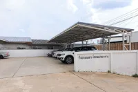 弗爾潘飯店 - 停車場