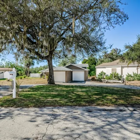 Baileys Bluff Waterfront Escape, Heated Pool near Gulf Island Beaches