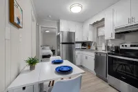 Chic Apartment Near Duke~Easy Access to Downtown & Dining Spots - キッチン