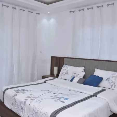 Jumeirah on the hills, luxury 3-bedroom condo in Mamelles