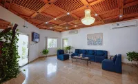 Tropicana Hotel - 3-Star