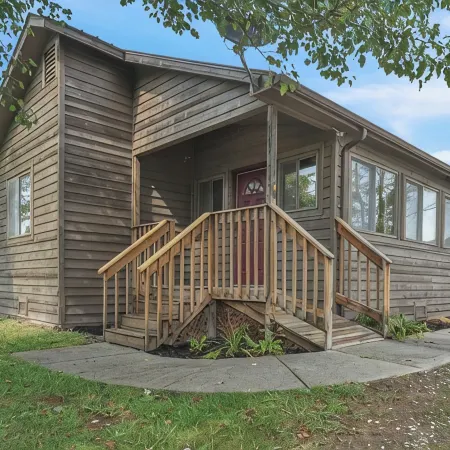 ⛰️Peaks of Pipestem ⛰️Brand new listing with all NEW furnishings