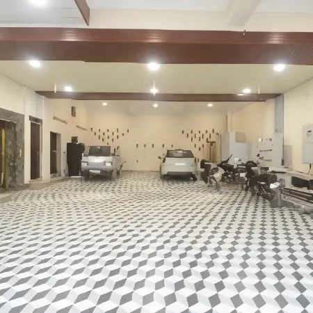 Hotel Shri Dhwaja Inn