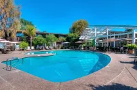 Dinah's Garden Hotel - Romantic