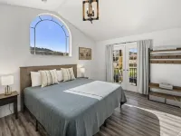 Happy Trails West Inn Hotels in Tropic
