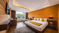 Yashshree Sanderling Mall Road - spa