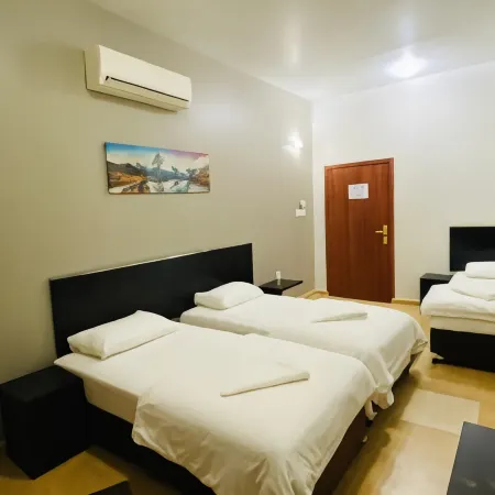 Al Multaqa Hotel