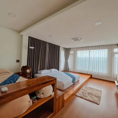 Soundless Resort