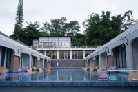 Anaya Azana Hotel & Villa Tawangmangu - piscina