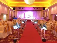 Korat Hotel - بار