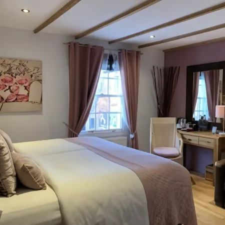 Bath House Hotel & Restaurant Отели в г. Чард
