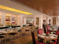 Hotel the Royal Plaza - พร้อมอาหารเช้า