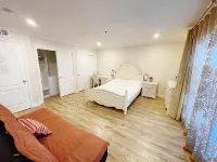Cal King Master Suite + Sofa Bed｜Private Bath｜FreeParking - ที่มีที่จอดรถ