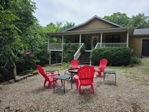 Private Scenic Ozark Mountain Retreat Near Beautiful Current River; Sleeps 1-10! - Wi-Fi