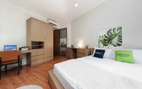 The Lodge Lippo Karawaci - ホステル