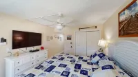 Ocean Front Condo, Special Rates for August and September Book Now! - 2-Star
