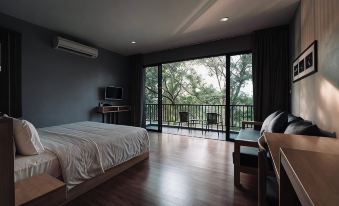 Riverawan Hotel