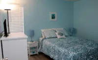 Beautiful Oceanfront Topsail Dunes Condo Steps From The Beach. - 2-Star