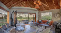Garden Route Game Lodge - Parkplatz