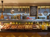Citizenm Schiphol Airport - breakfast