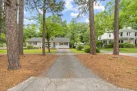 Charming Downtown Corner Cottage - 1 Block Walk to Food & Fun - Dog Friendly - 4-Star