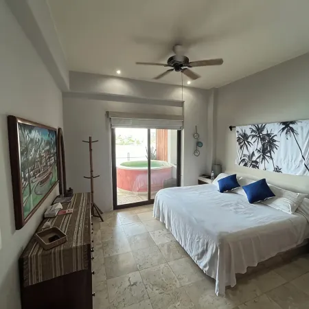 Casa 4  Panoramic Bay Views•Private Plunge Pool•Walk to Playa la Ropa