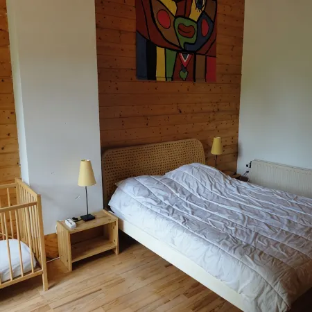 Spacious apartment of 70m2 / 6p. in chalet well located 500m from the village of Allos