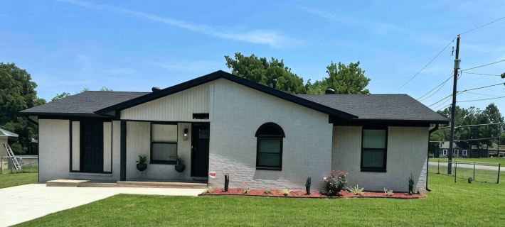 The Houston House: Convenient, Clean, and Newly Remodeled Home Hotels in Pope County