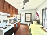Delightful Downtown Mystic Studio! - 4-Star