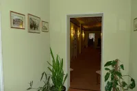 Vintazh Hotel - parking