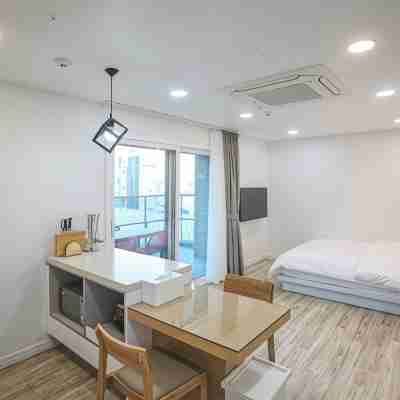 Busan Inner Peace Pension Rooms
