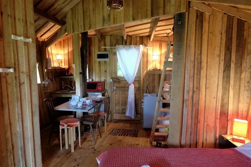 Cabane Dans les Arbres - Tree House - Pools